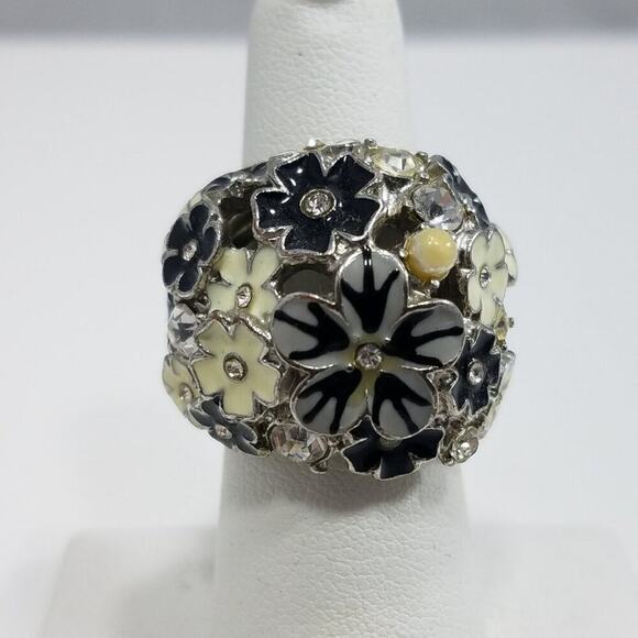 Enamel Floral Statement Ring Black Gray White Rhinestones Size 6.5 Vintage - Picture 4 of 10